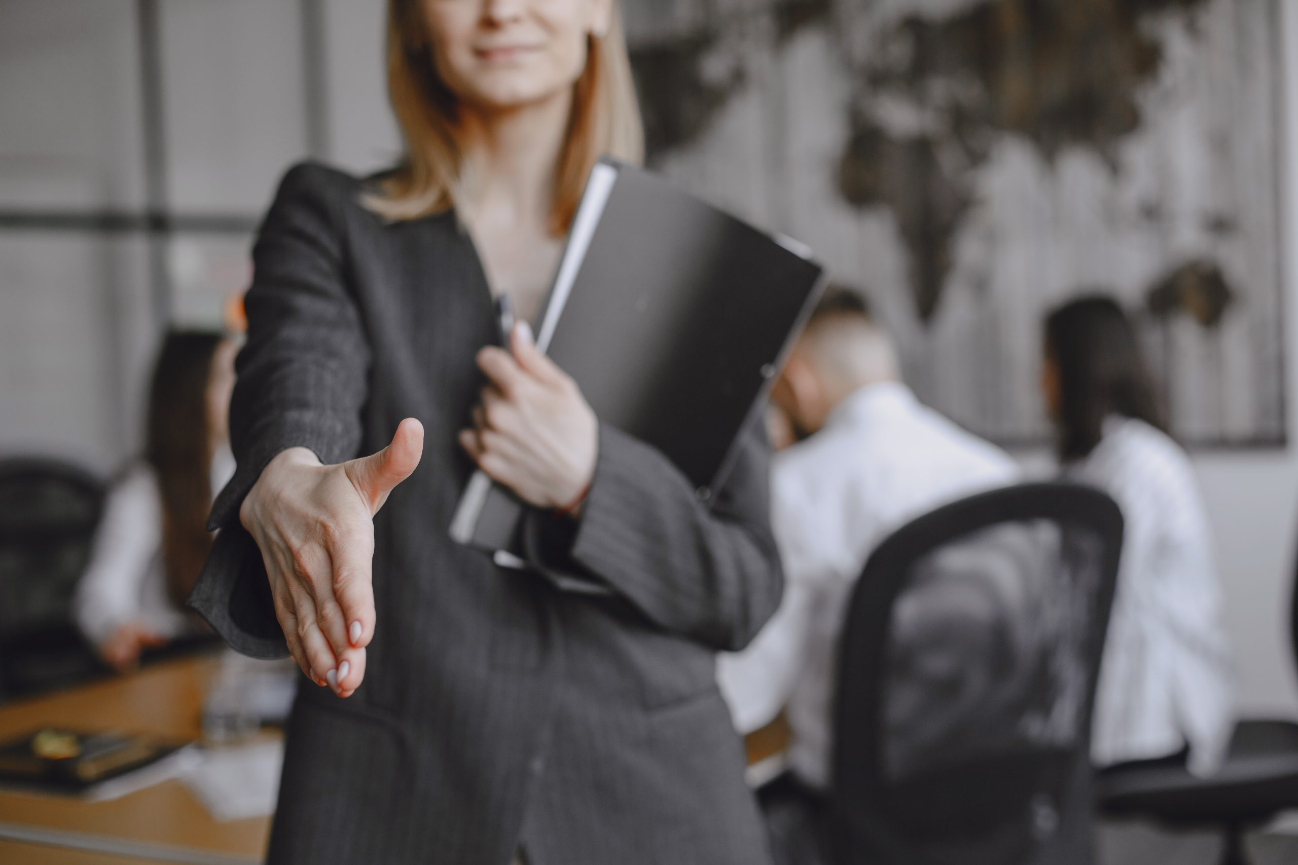Trabajo flexible en logística: Cómo optimizar la contratación de choferes en 2025